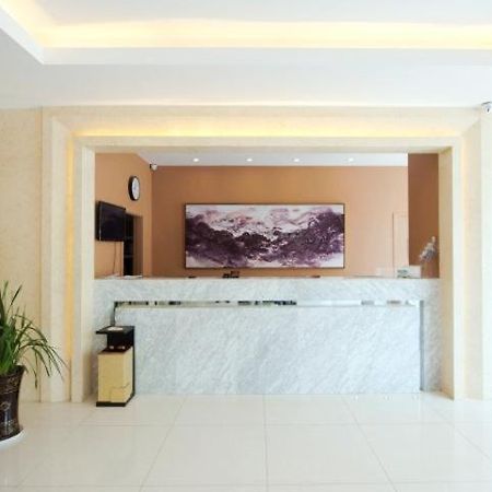 Jinjiang Inn Xianning Yinquan Avenue Hot Spring Hotel Exteriör bild
