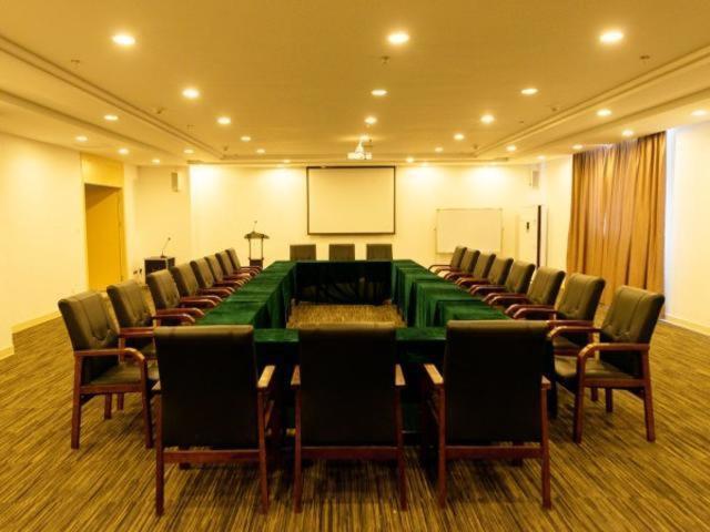 Jinjiang Inn Xianning Yinquan Avenue Hot Spring Hotel Exteriör bild